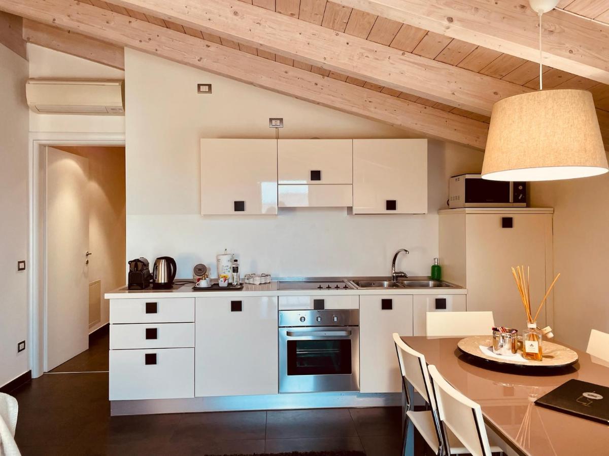 Residence Del Lago Дезенцано-дель-Гарда Екстер'єр фото